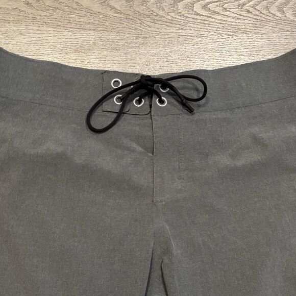 Lululemon Board Shorts Mens 36 Gray Swim Trunks Drawstring Zip Pocket Quick Dry - Picture 3 of 9